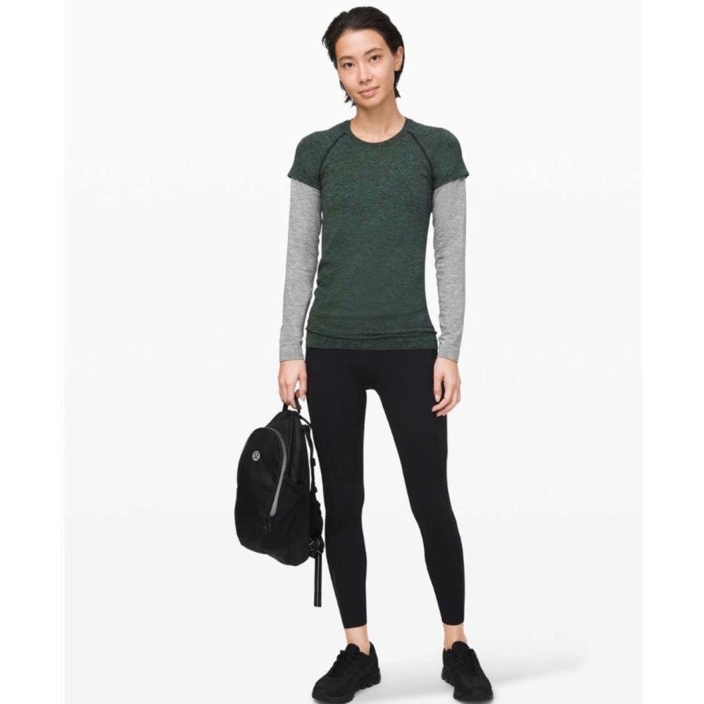 Lululemon Swiftly Speed Short Sleeve Black / Deep Coal / Clean Green / Azure 8